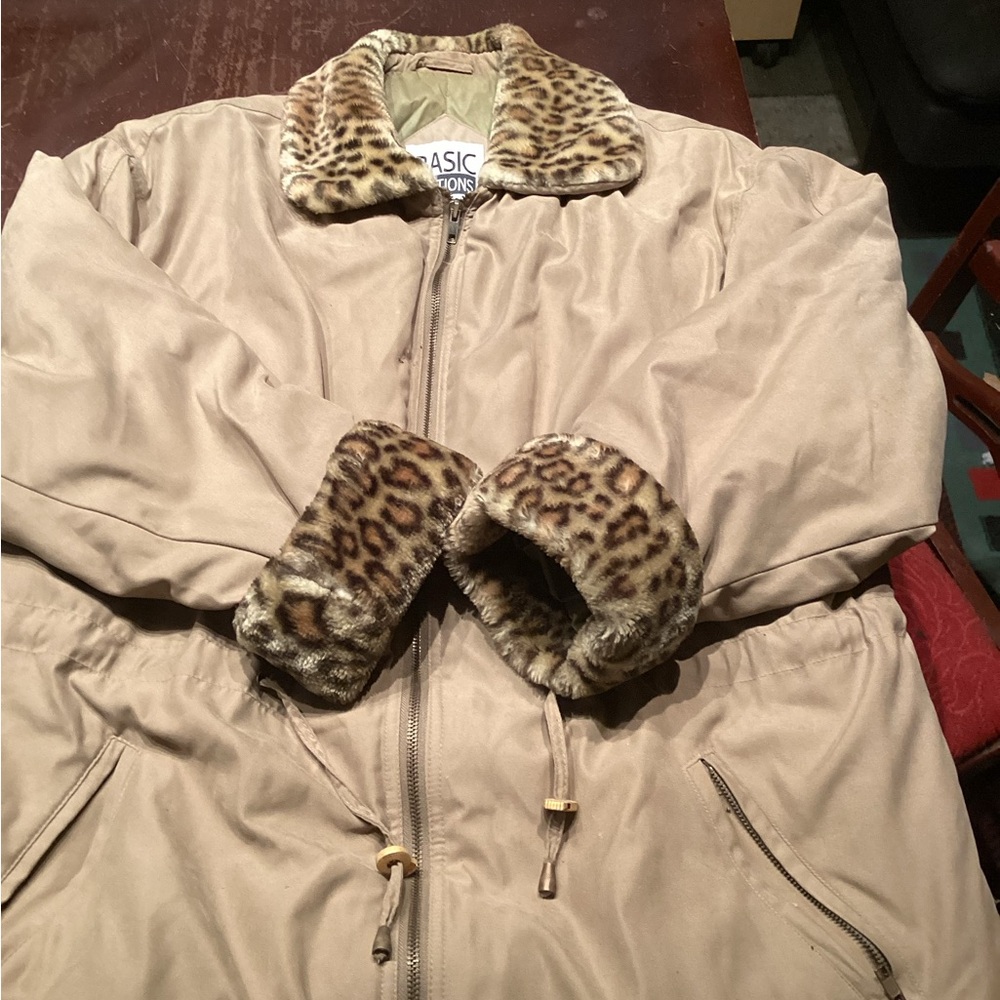 Basic Editions Tan Utility Jacket with Leopard Pr… - image 3